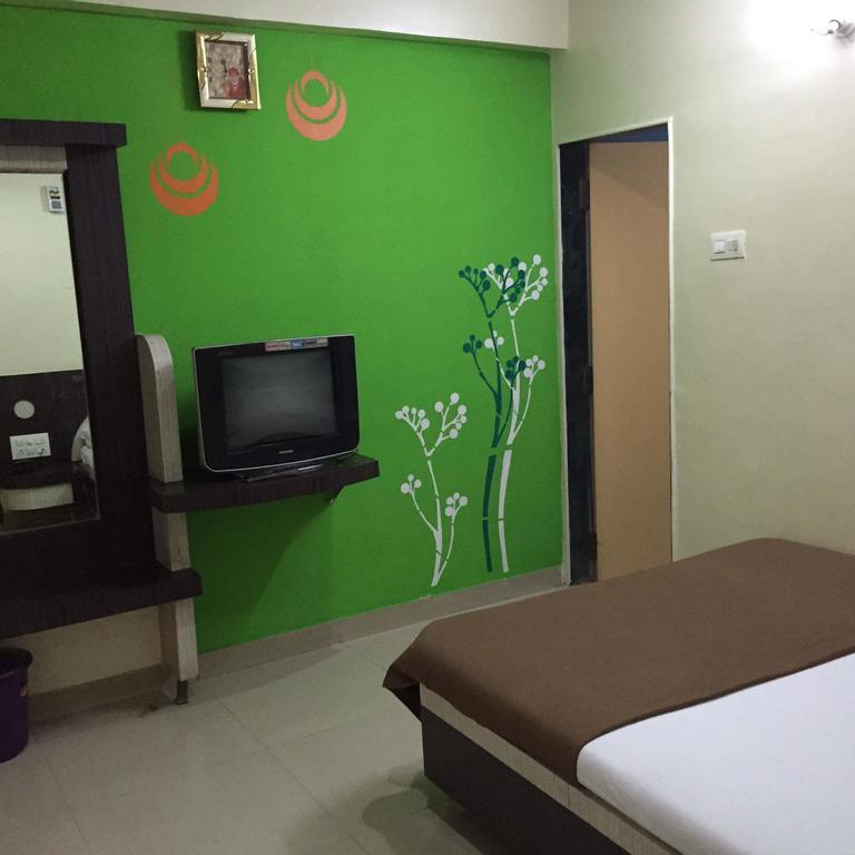 Hotel Disha Palace Shirdi Exterior foto