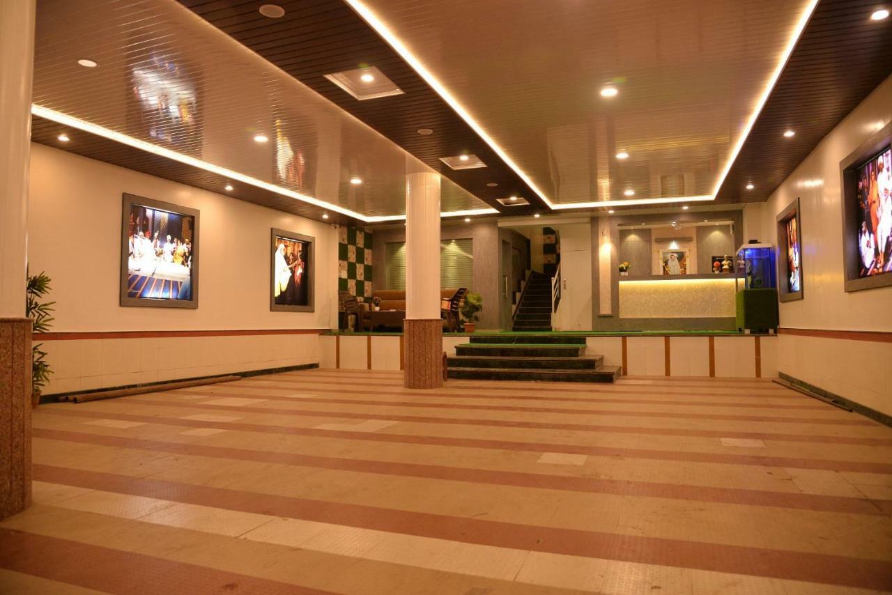 Hotel Disha Palace Shirdi Exterior foto