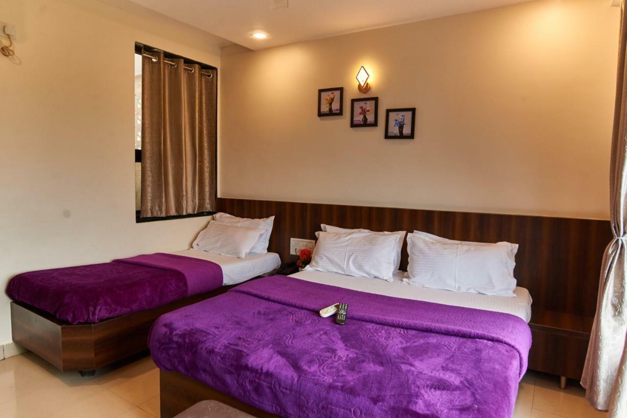 Hotel Disha Palace Shirdi Exterior foto